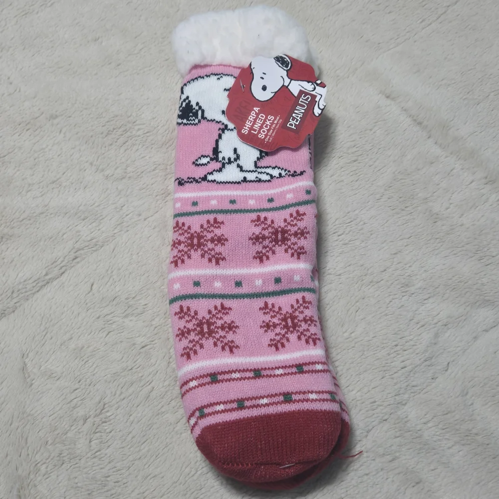 Snoopy Sherpa Lined Socks - One Size Fits Most Non-Slip Snoopy Lounge Socks NEW